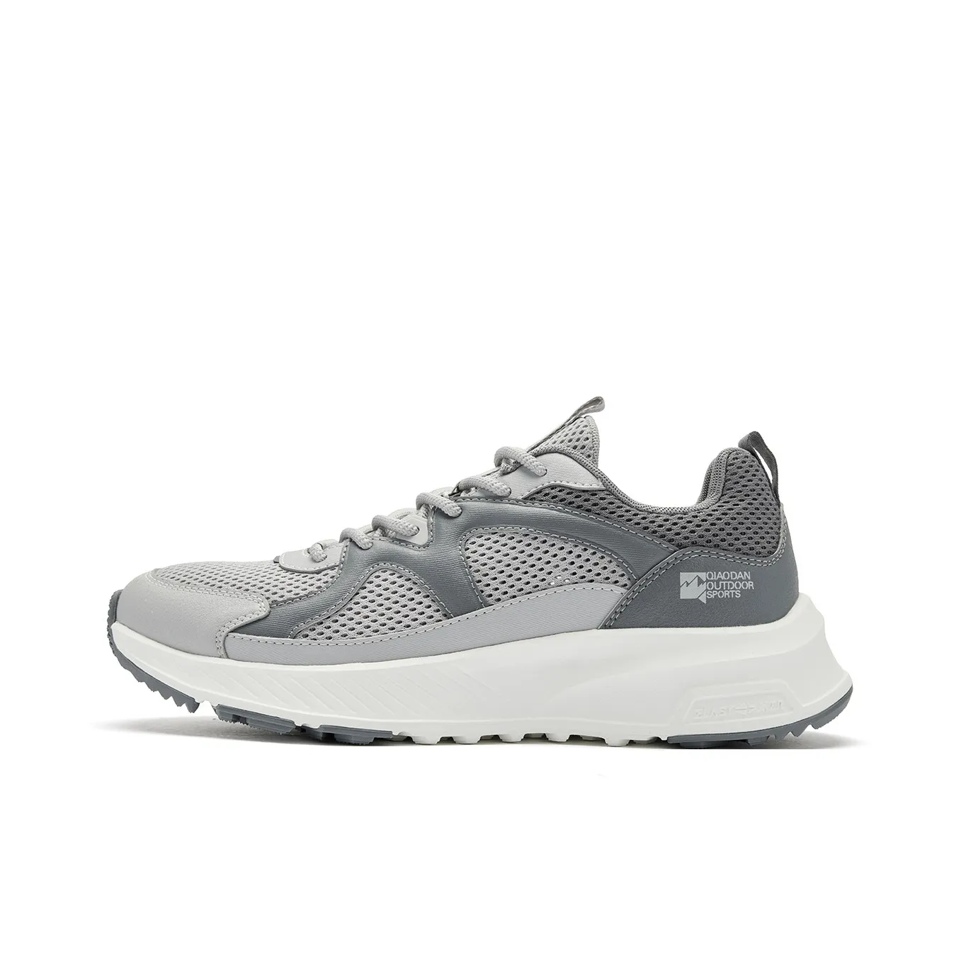 QIAODAN Амортизаторы Lower Resistant к истиранию Низкие Кроссовки для бега по пересеченной местности Альпинизм Мужские Серые