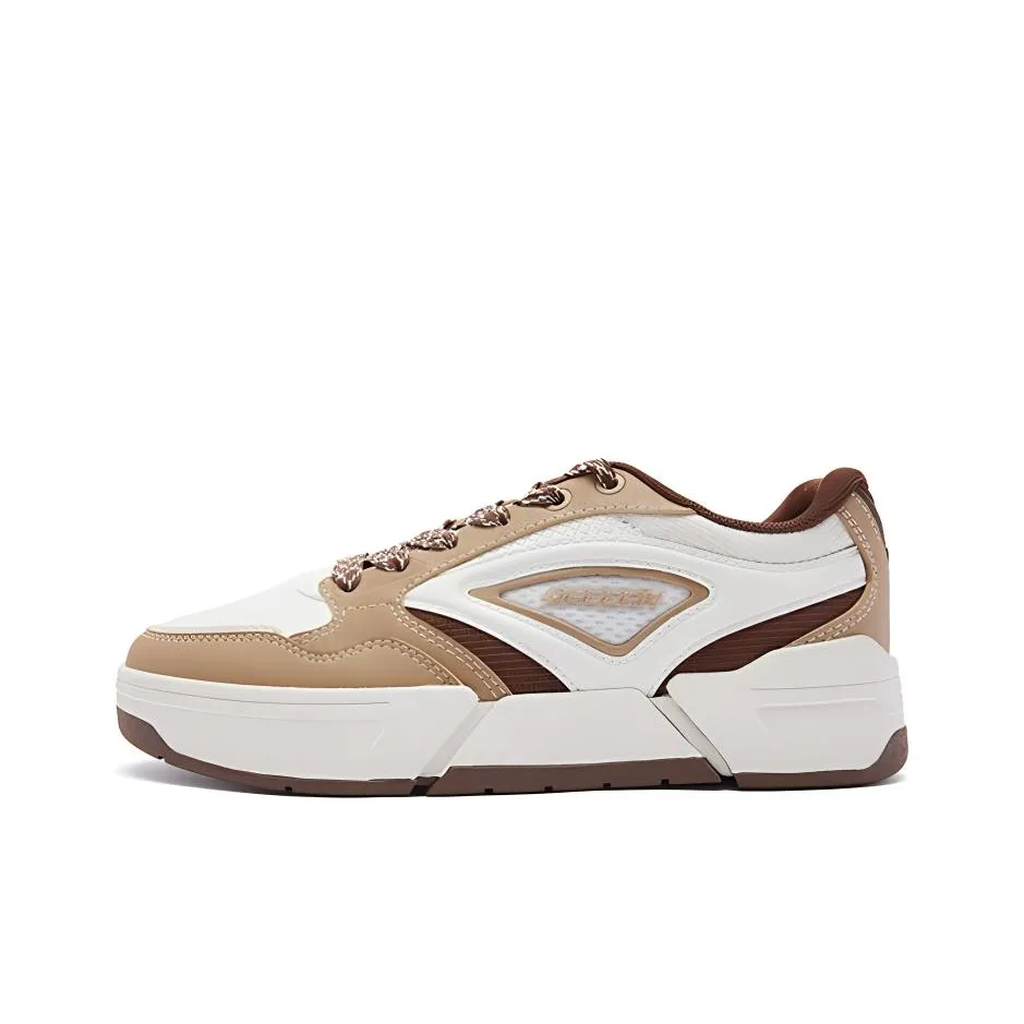 QIAODAN Wear Resistant Low Top Skateboard Shoes Women's Brown White