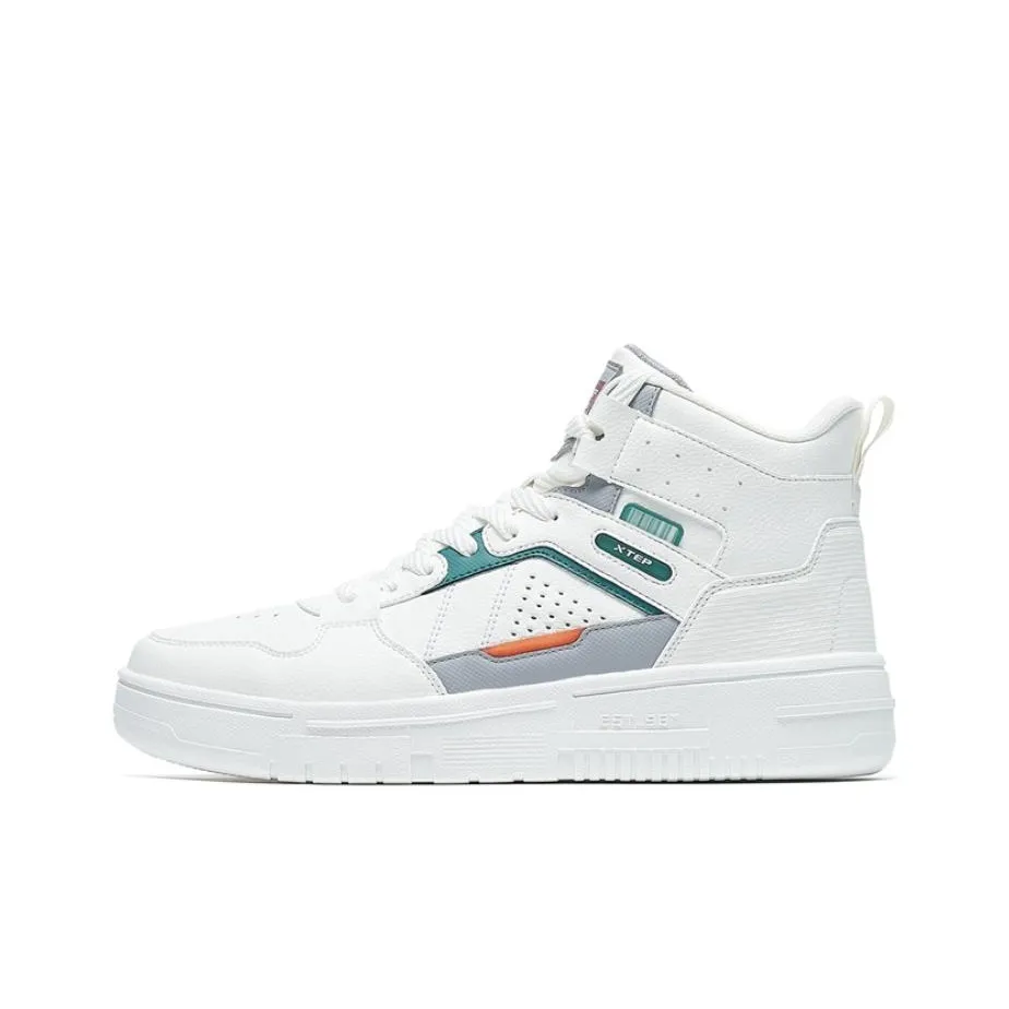 XTEP Off White Anti Slip Wear Resistant High Top Skateboard Shoes White Green
