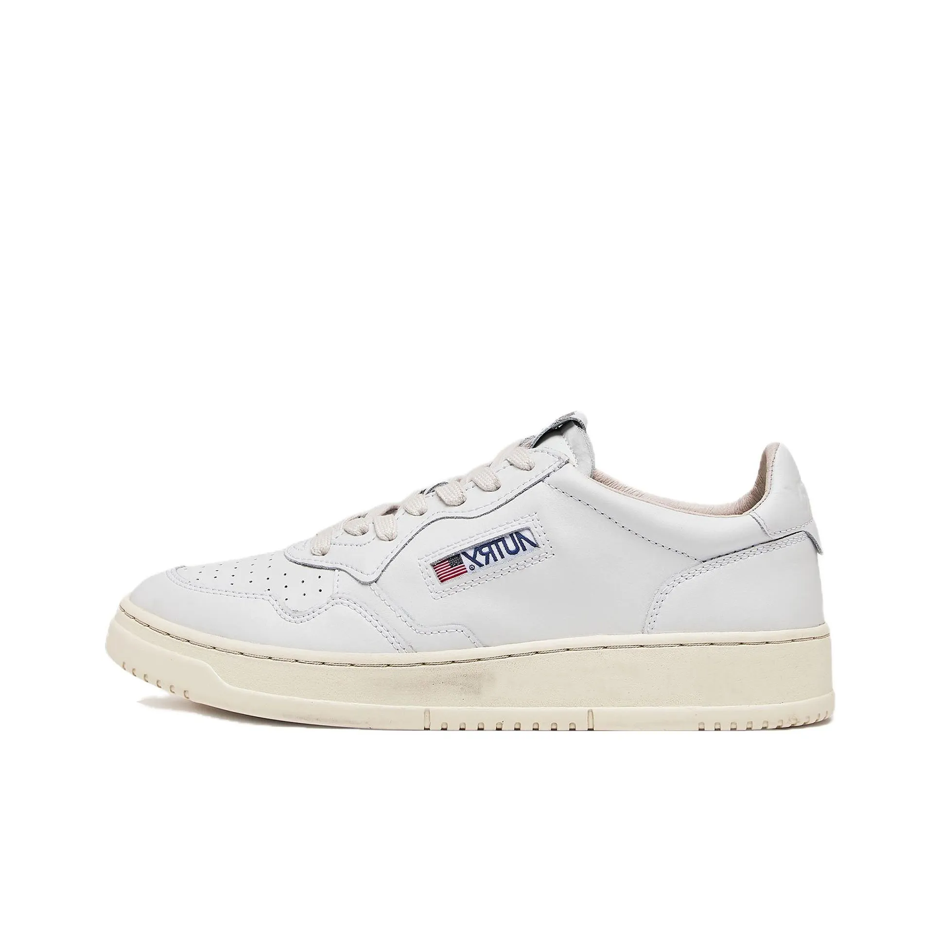 AUTRY Medalist Leather Low Lettering 'We Are Action People White' Women's
