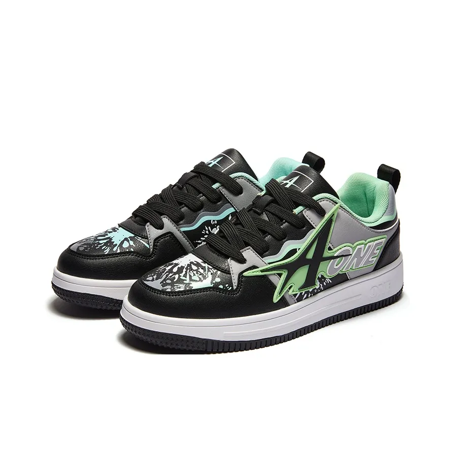 A1 Mismatched Shoes Wear resistant And Lightweight Low Top Skateboard Shoes Unisex