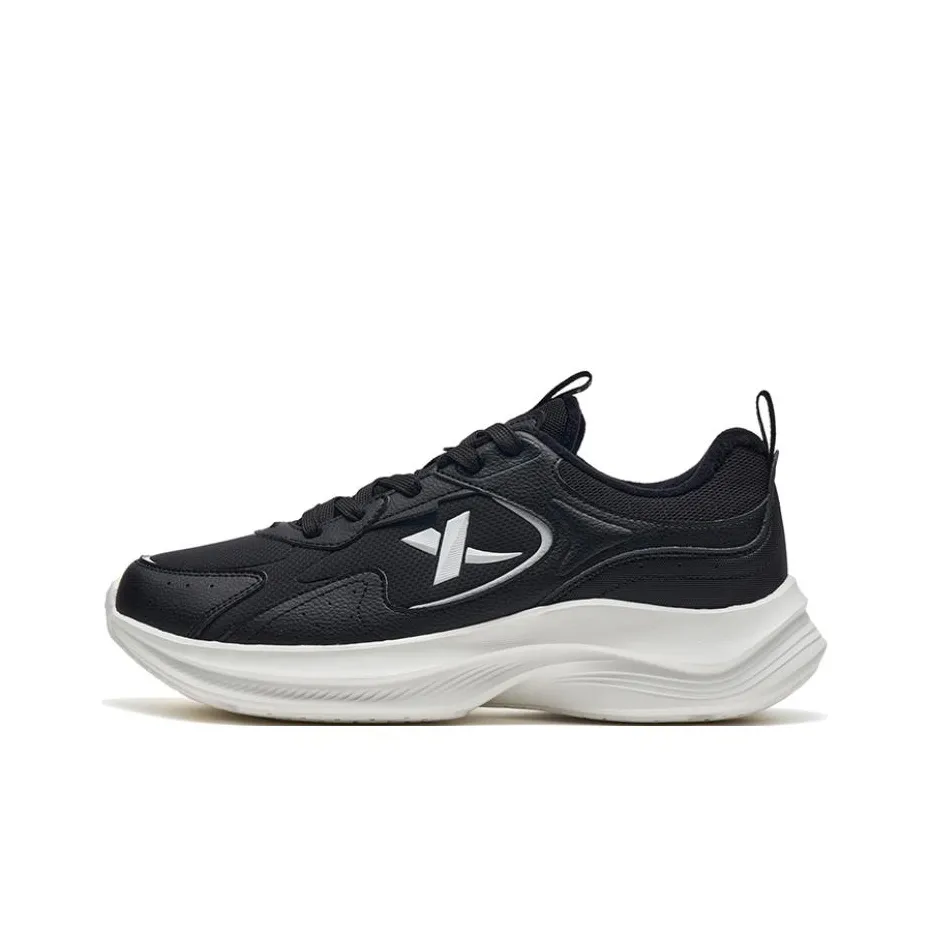 XTEP Anti Slip Wear Resistant Low Top Running Shoes Insulated Shoes Men's Black Sail White