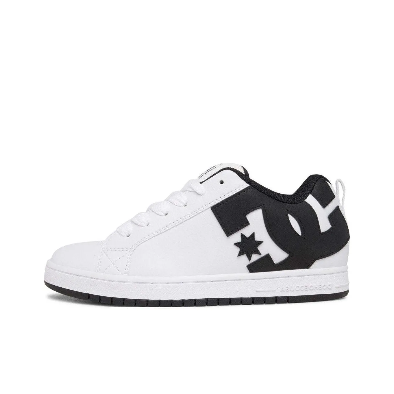 DC Shoes Low Top Skateboard Shoes Men's White Black