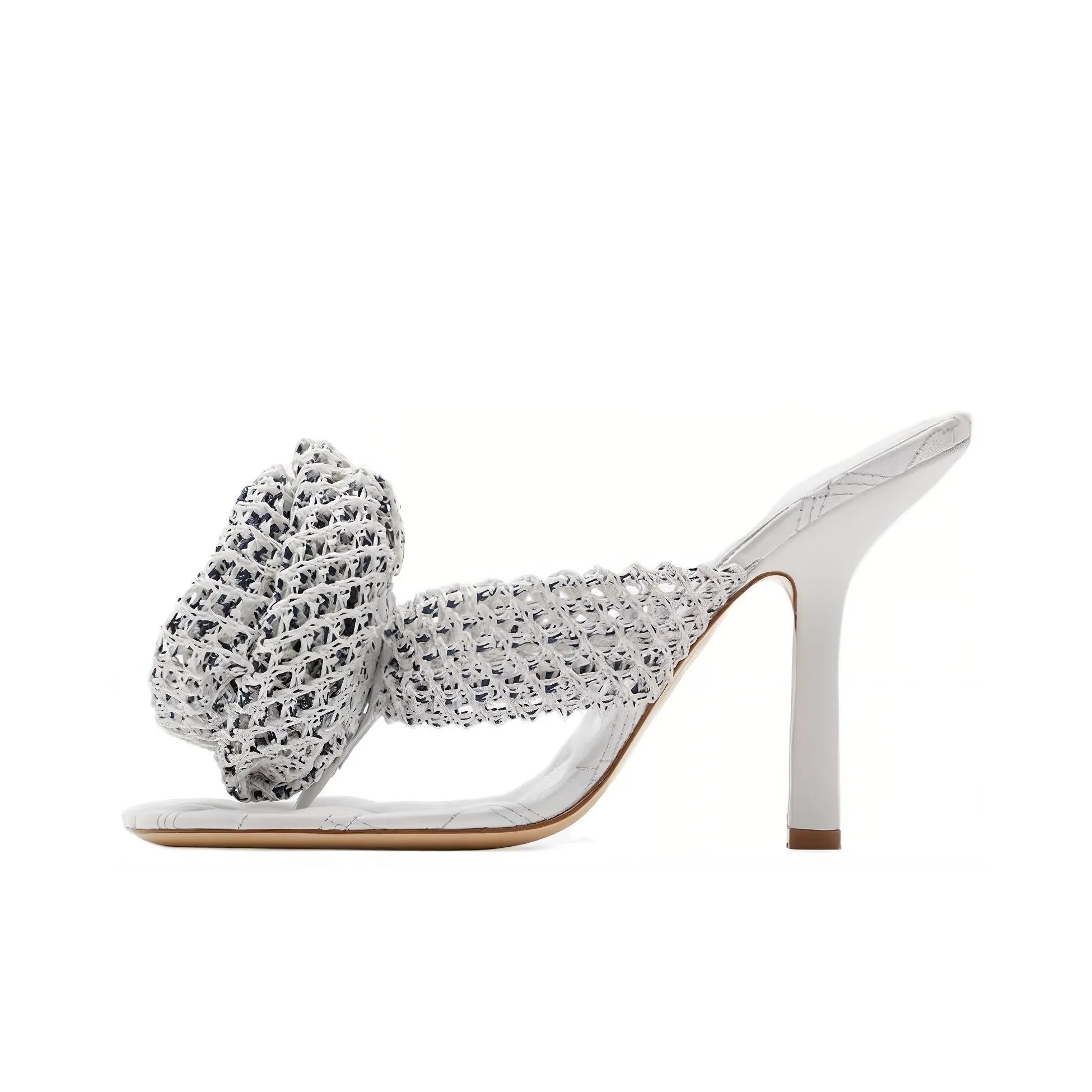 Burberry Abrasion Resistant Flip Flops Women's White