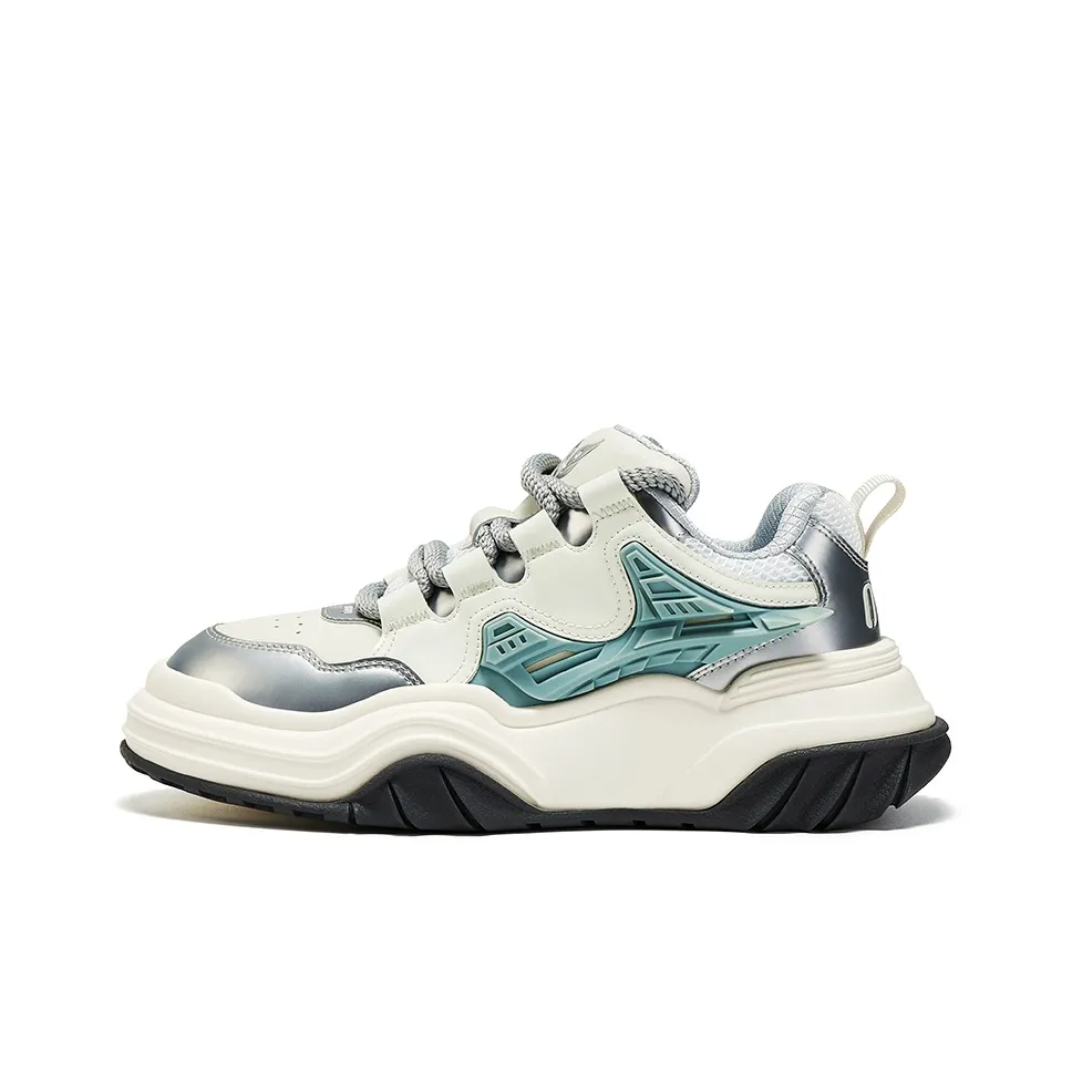 OGR Wave Rider Slip Resistant Abrasion Resistant увеличенная высота отскок низкий топ повседневная обувь унисекс белый серебристый