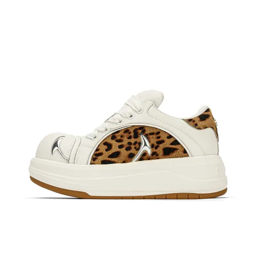 smiley White Whale Series Кроссовки для скейтбординга Low Top Женские