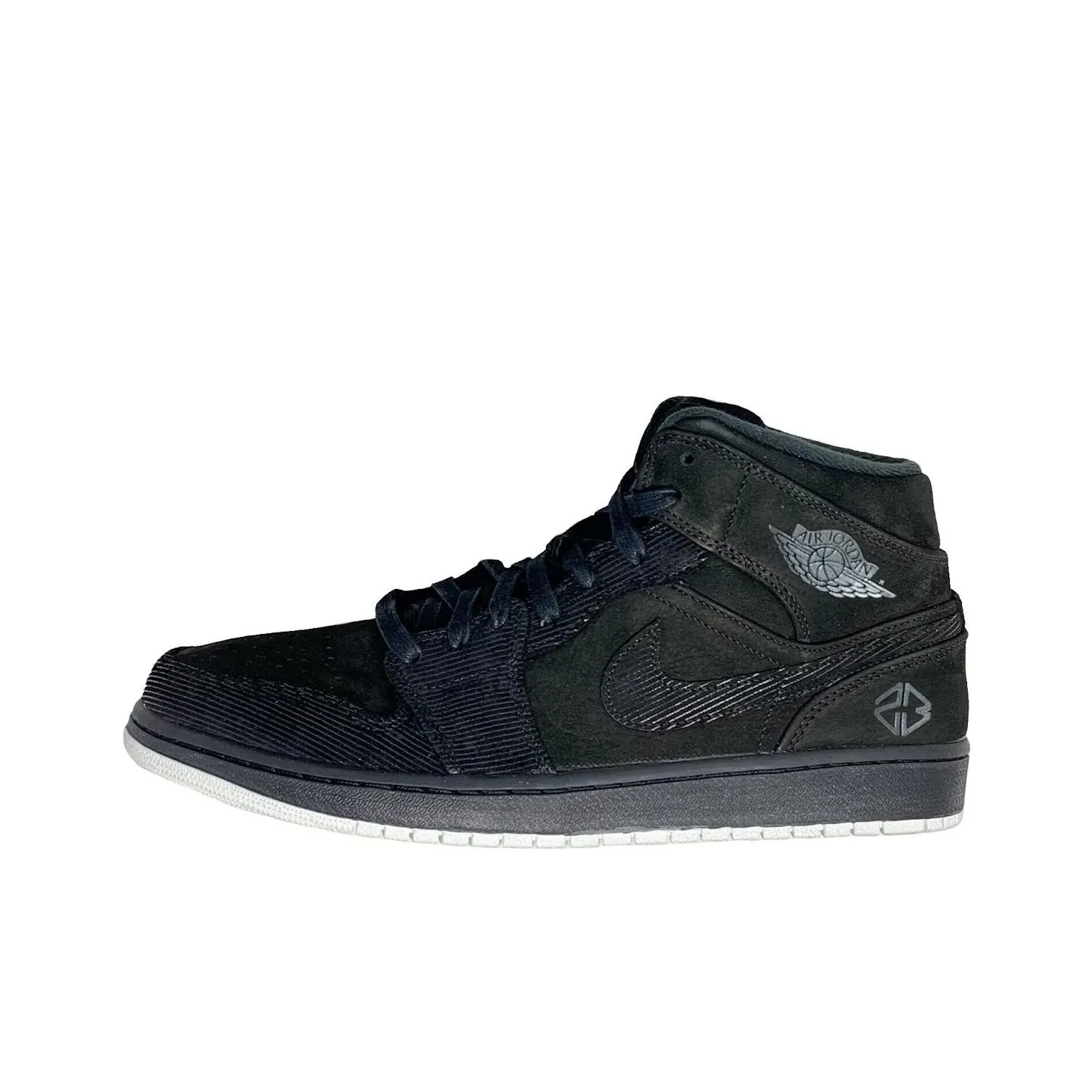 JORDAN 1 Mid Suit And Sneakers