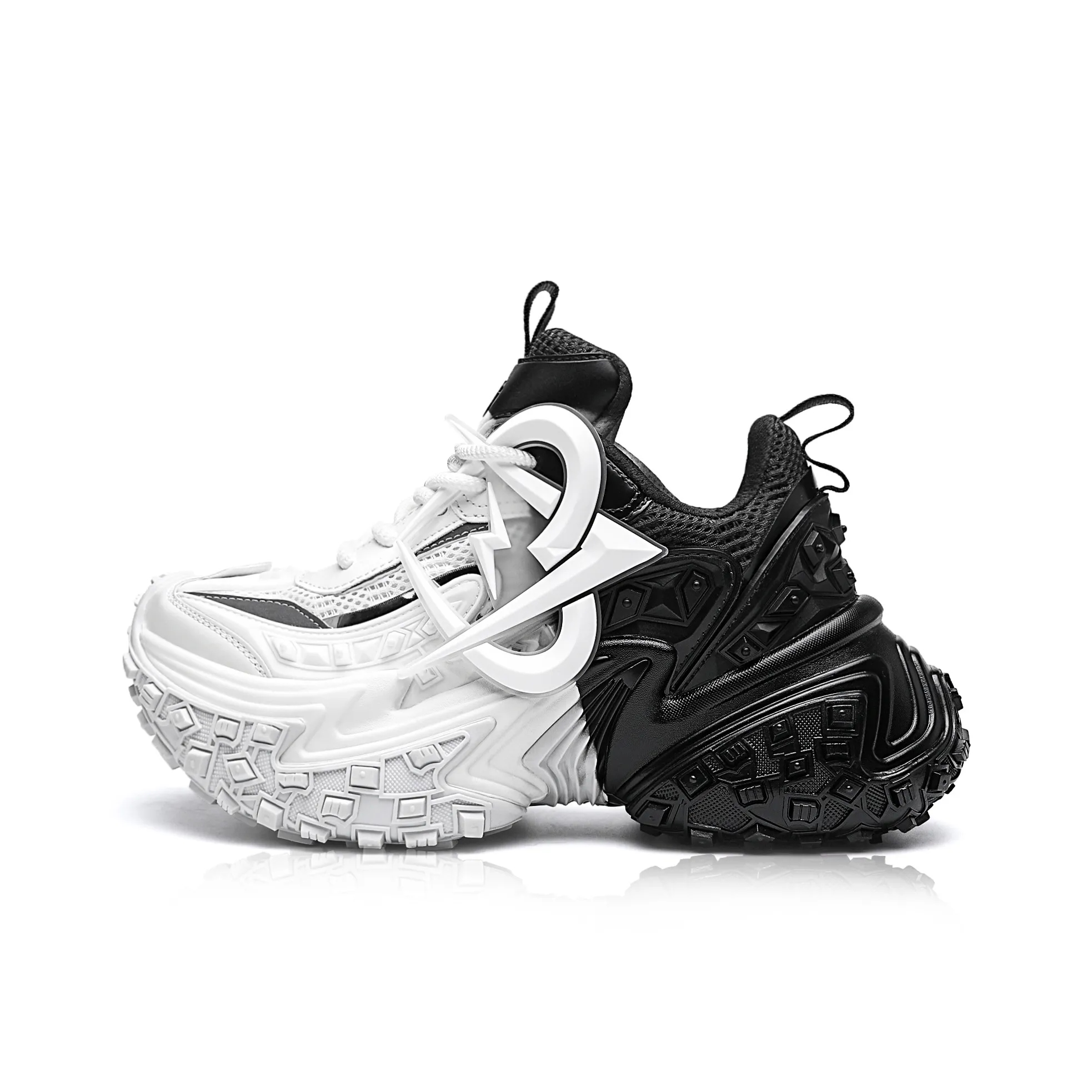 MVA Non slip, Wear resistant, Impact resistant Low Top Chunky Sneakers Unisex Black White