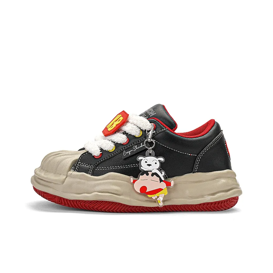 Crayon Shinchan Low Top Skateboard Shoes Women's