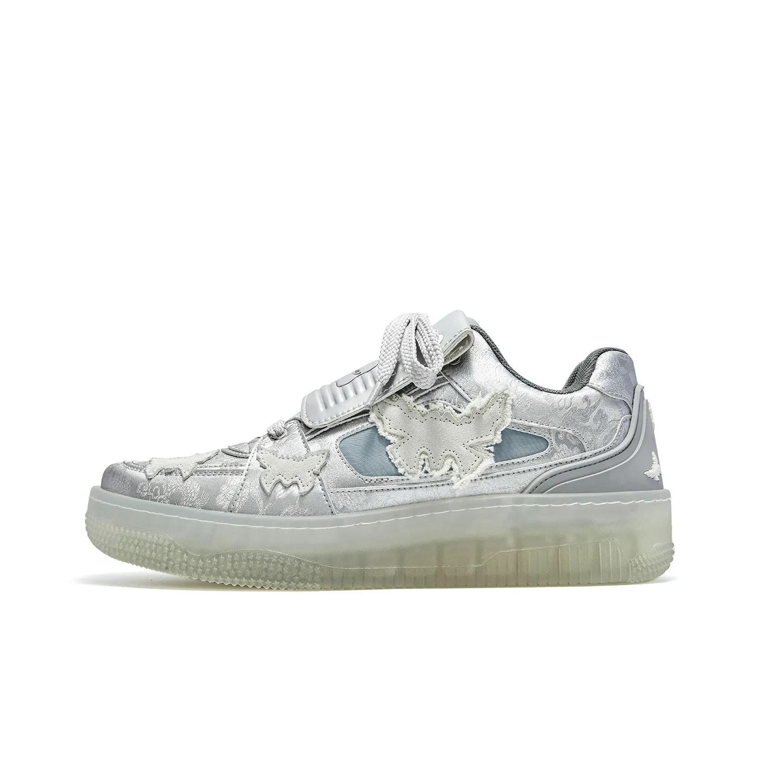 SENGUOGUO Bat Or Butterfly Anti Slip Wear Resistant Low Top Skateboard Shoes Unisex Silver