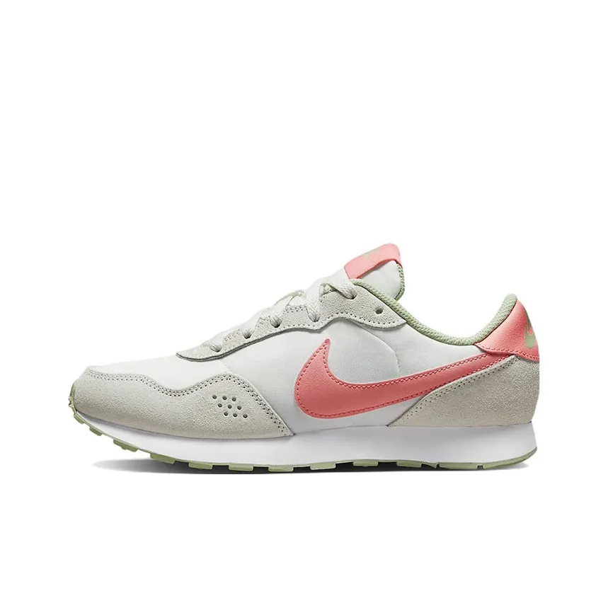 Nike MD Valiant GS 'White Pink Gaze'