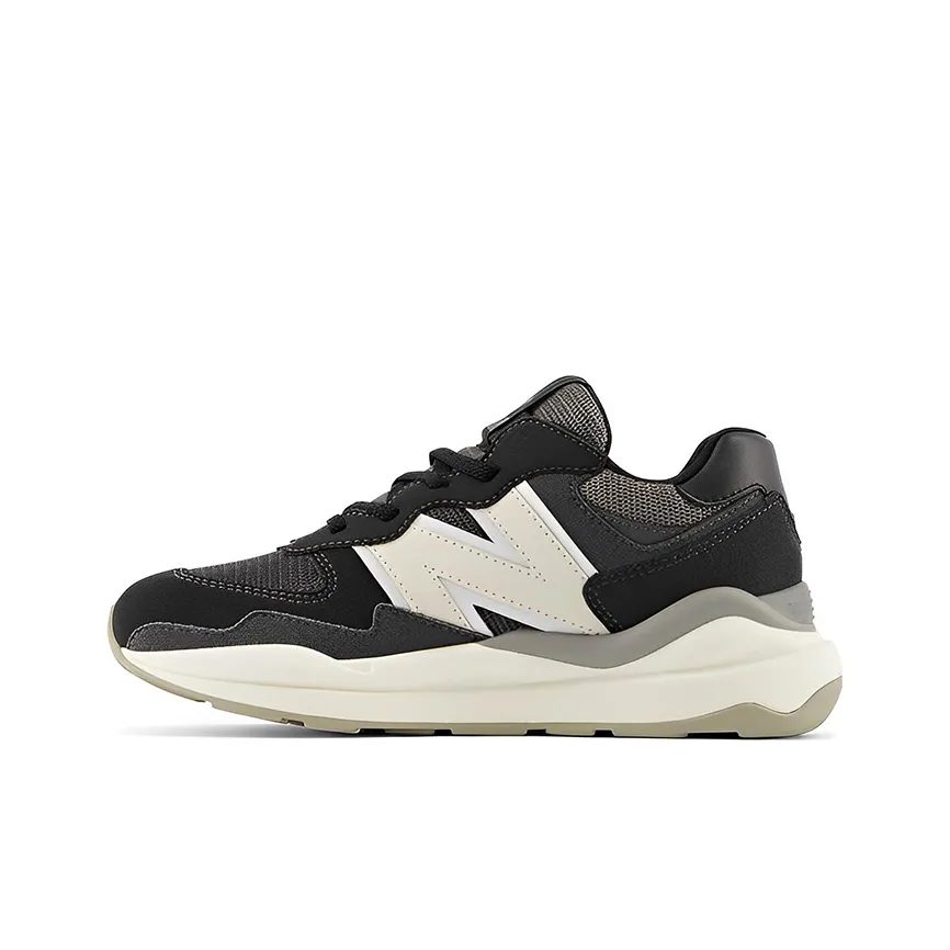 New Balance Slip-resistant и дышащий низкий топ детские беговые кроссовки черные