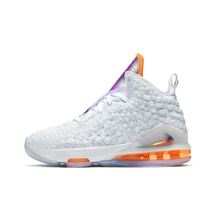 lebron james boys basketball shoes