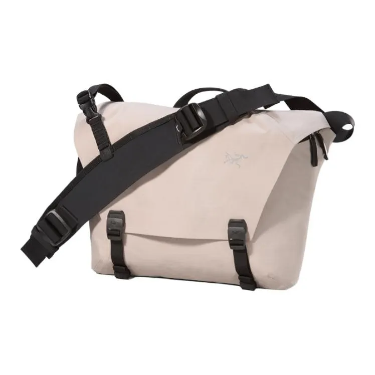 Pelletessuta crossbody bag