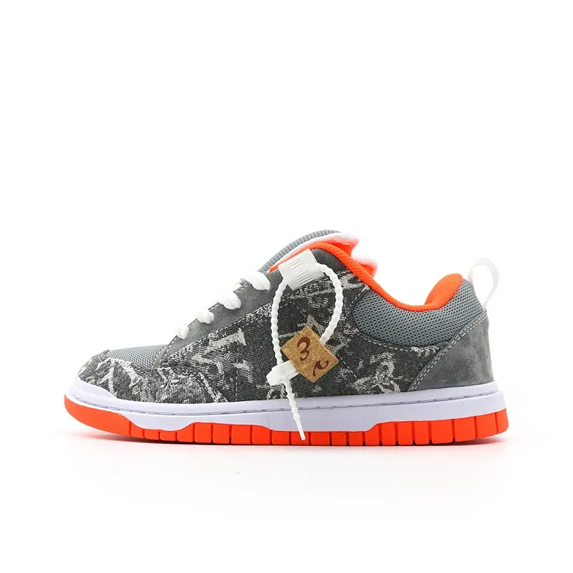 I'm shopping Skateboard Shoes Unisex Low top White