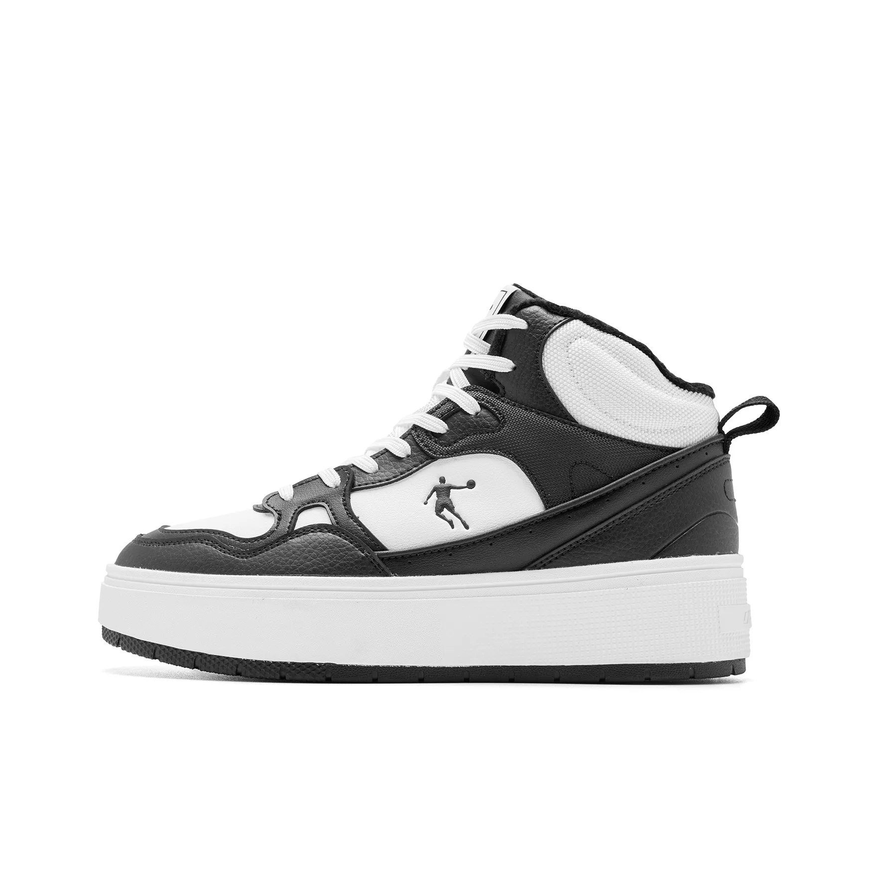 QIAODAN Термический Slip-Resistant и Устойчивый к Износу MID Топ Скейтборд Кроссовки Женские Белые Черные