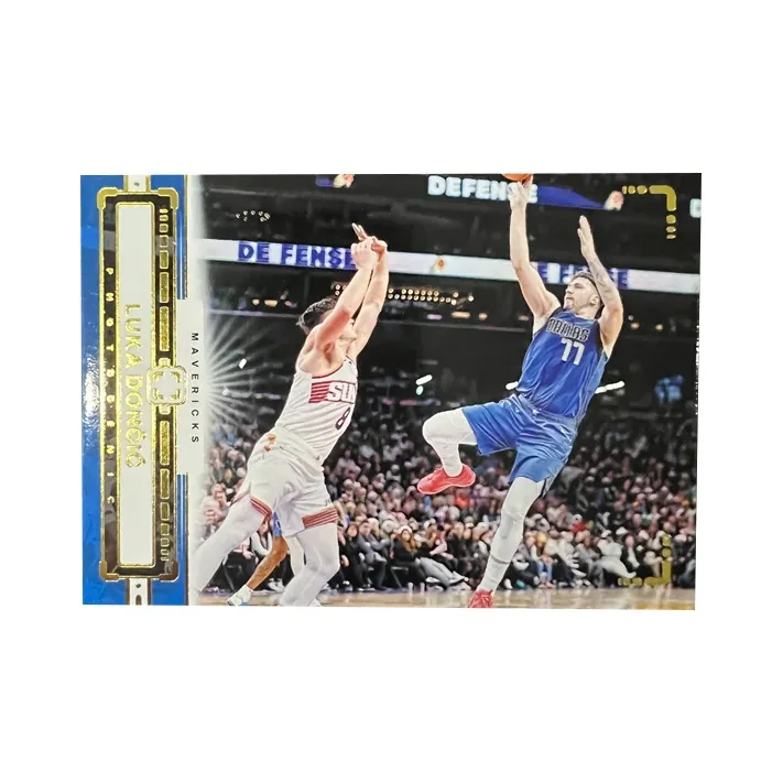 PANINI Luka Doncic Mavericks Team On Field Collection Signature Golden EAGLE Teca Player Card Rare