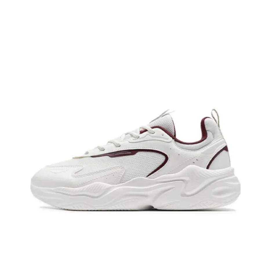 XTEP Non slip Lightweight Low Top Casual Shoes Men's White Red