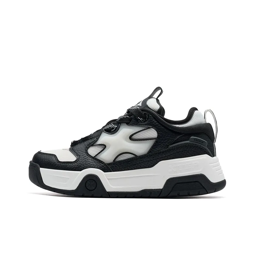 XTEP Звезда X визуально увеличивает рост устойчивые к истиранию противоскользящие низкие кроссовки для скейтбординга женские черный белый