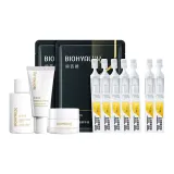 워터 30ml + 크림 15g + 로션 8g + 듀이 스틱 5개 * 2 가방 + 추가 스틱 2개 (총 12개)
