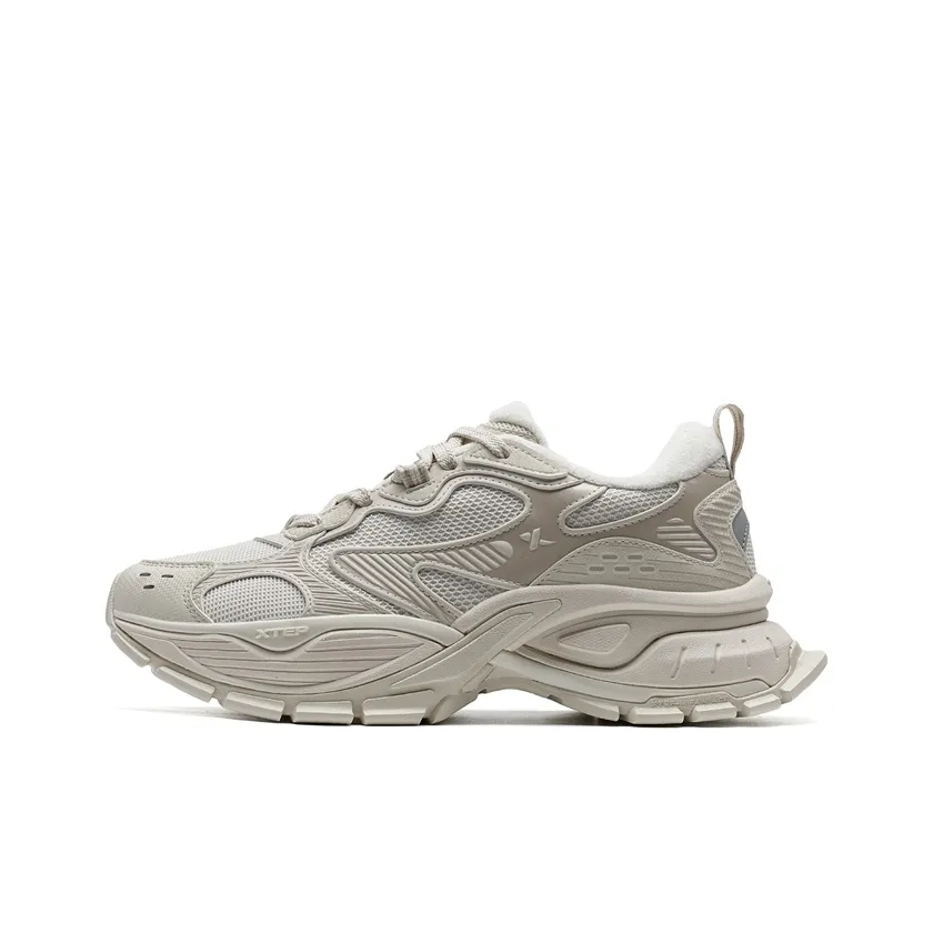 XTEP Basque Высота Увеличивающий Термический Низкий Топ Повседневный Мужской Белый Коричневый