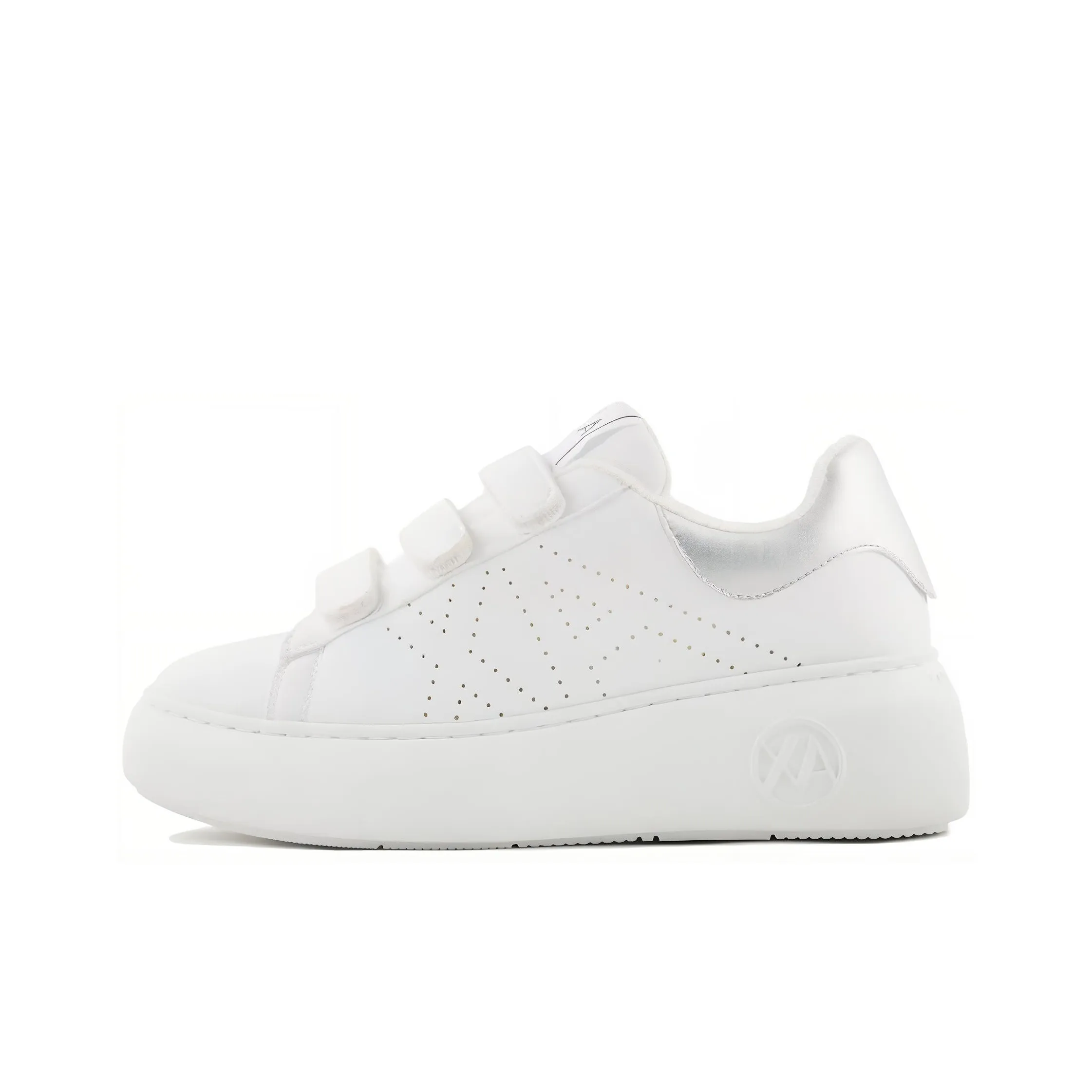 ARMANI EXCHANGEAE Низкие Кроссовки для скейтбординга Женские Белые