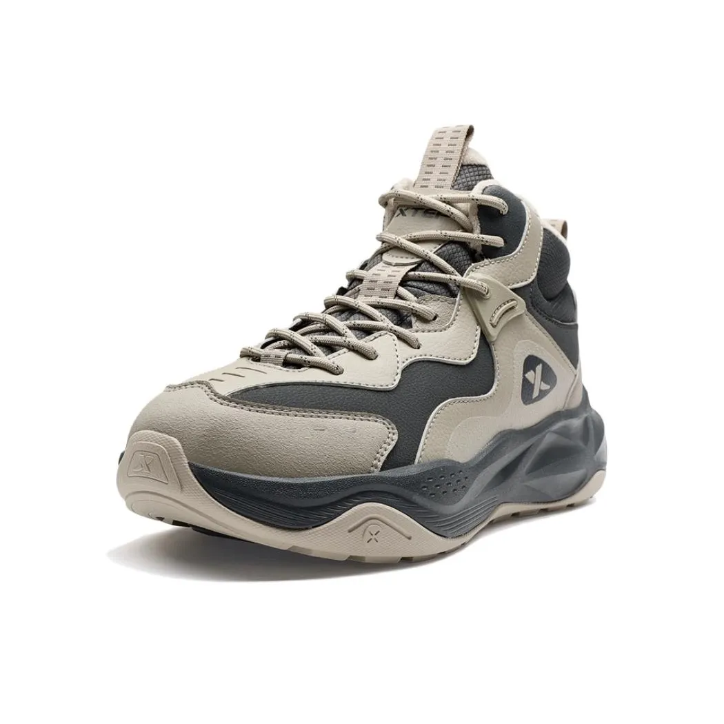 XTEP Red Cliff 2,0 SE противоскользящая термостойкая высокая уличная обувь для мужчин коричнево-черного цвета