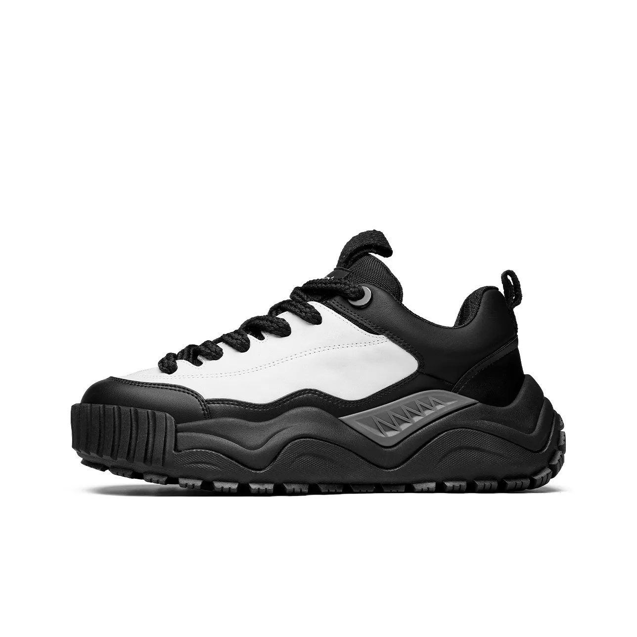 MILLIE'S Low Top Casual Shoes Men's Black White