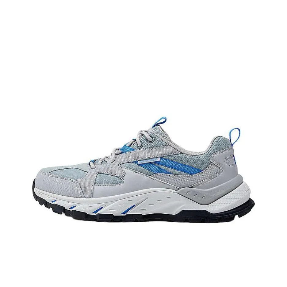 Skechers Устойчивая к истиранию низкая уличная обувь для мужчин серого цвета