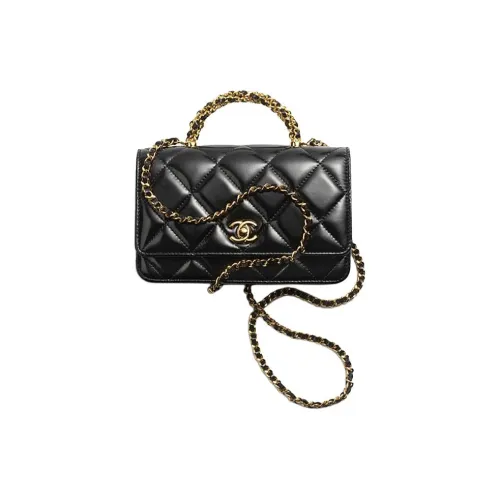 CHANEL Женские кошельки