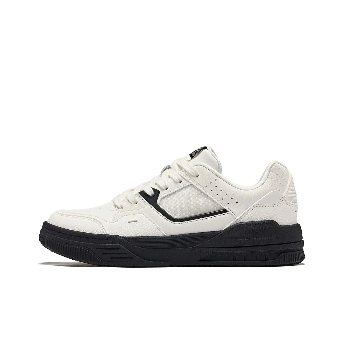 Erke Sheathed Wear Resistant Slip Resistant Low Top Skateboard Shoes Women's Microcrystal White