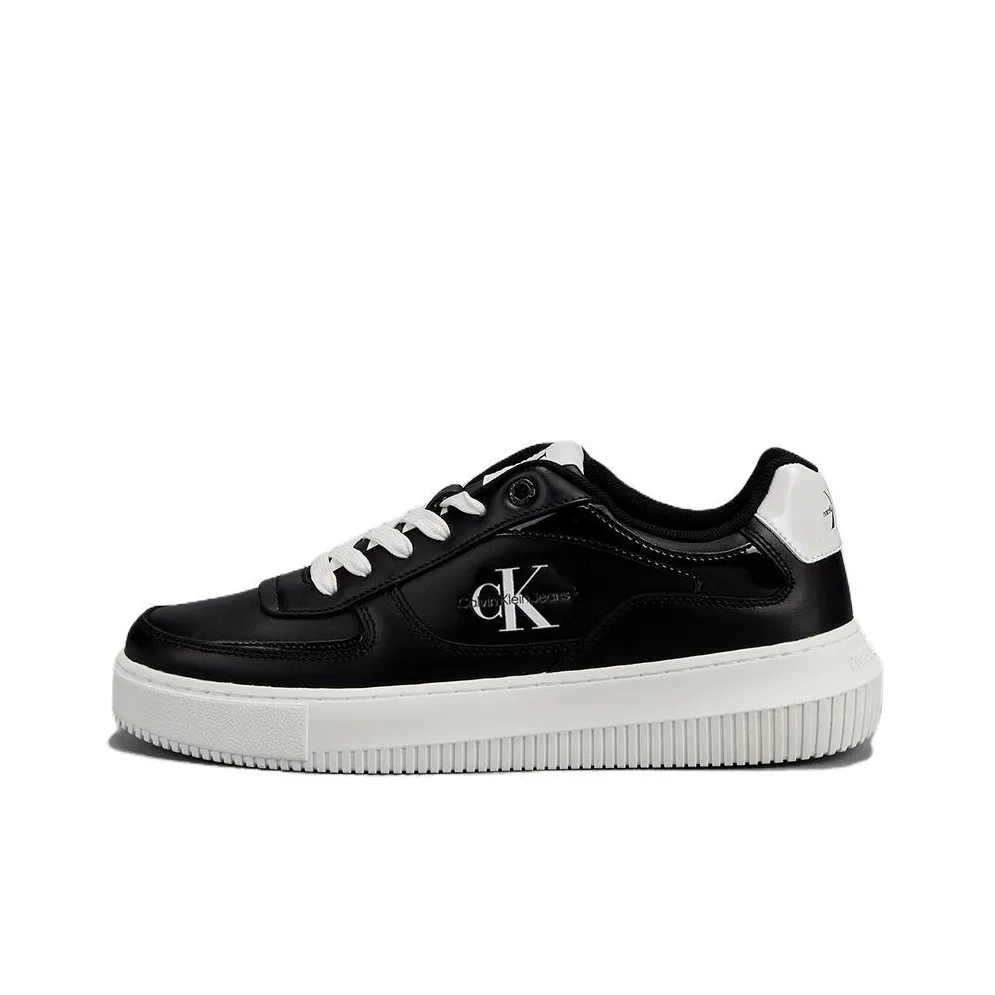 Calvin Klein Jeans Svart huvtröja med klassisk monogramlogga Low Top Skateboard Shoes Women's Black
