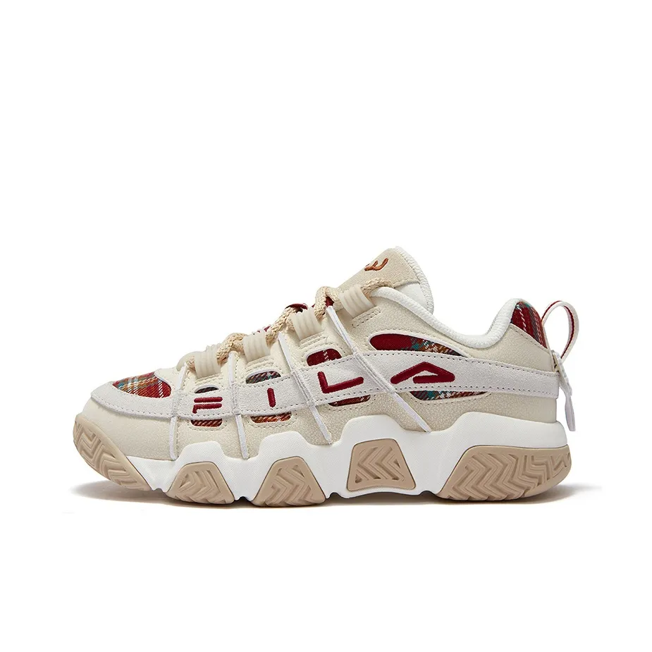 FILA FUSION BARRICADE XMAS Puffy Shoes Wear resistant And Lightweight Low Top Vintage Basketball Shoes Women's Beige