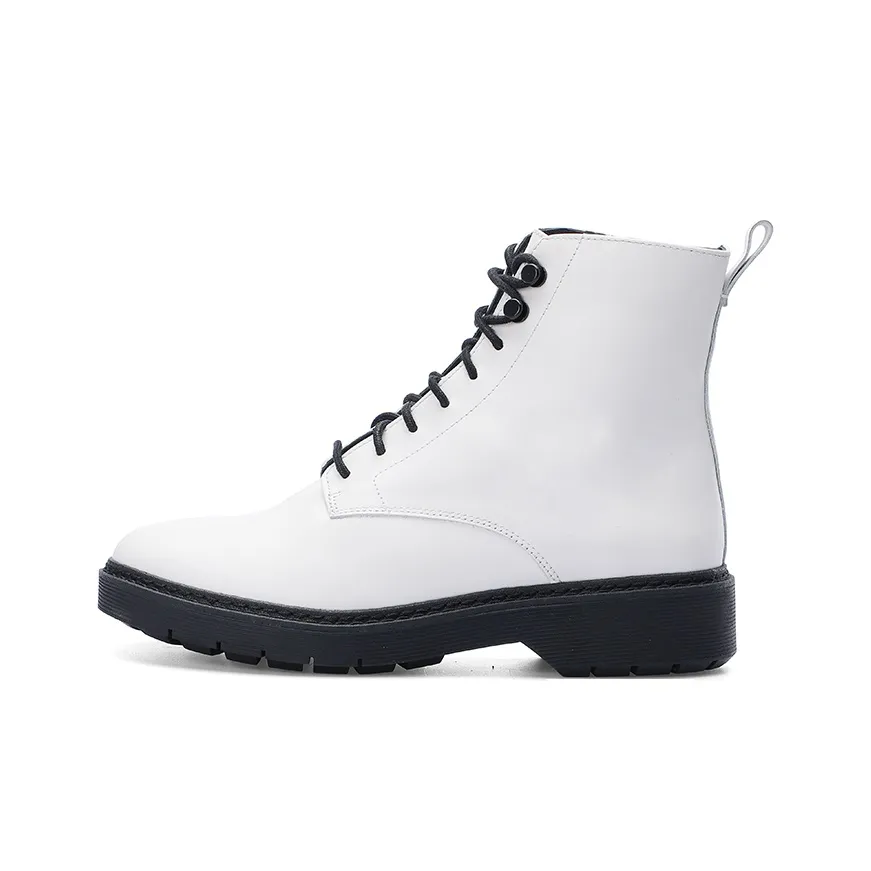Clarks Martin Chukka boots Women's White