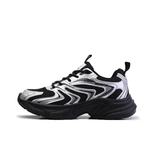 Warrior Толстоподошвенные кроссовки Low Top Серебристо-черные Женские