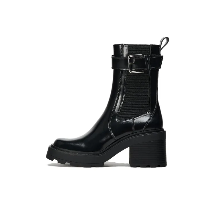 The Best Zara Chelsea Boots for Women in 2025: Style Meets