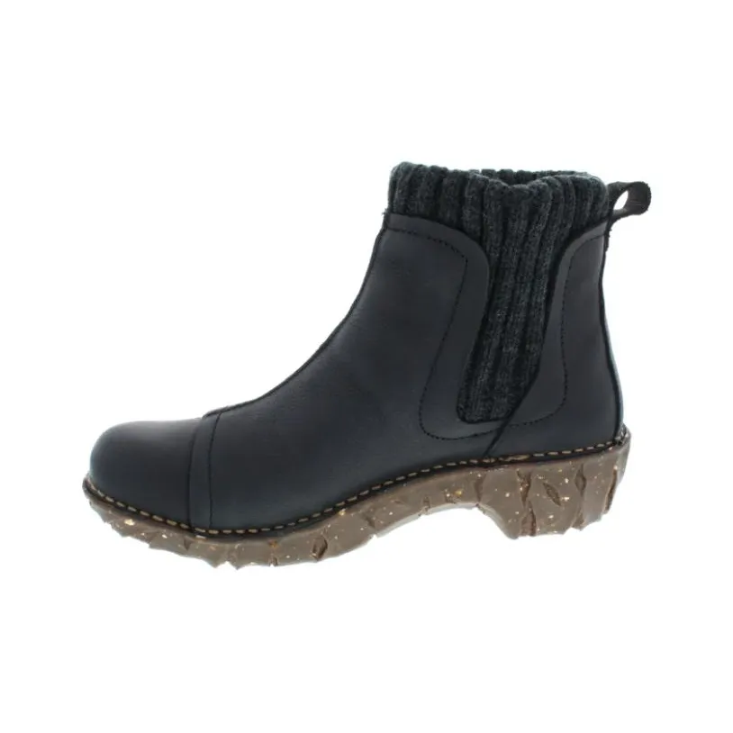 El Naturalista Short Chelsea Boots Women's Black