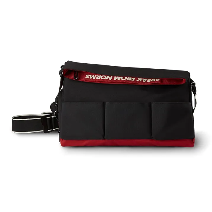 0592 Fabric One Shoulder Crossbody Gym Bags Small Size Unisex Black Red