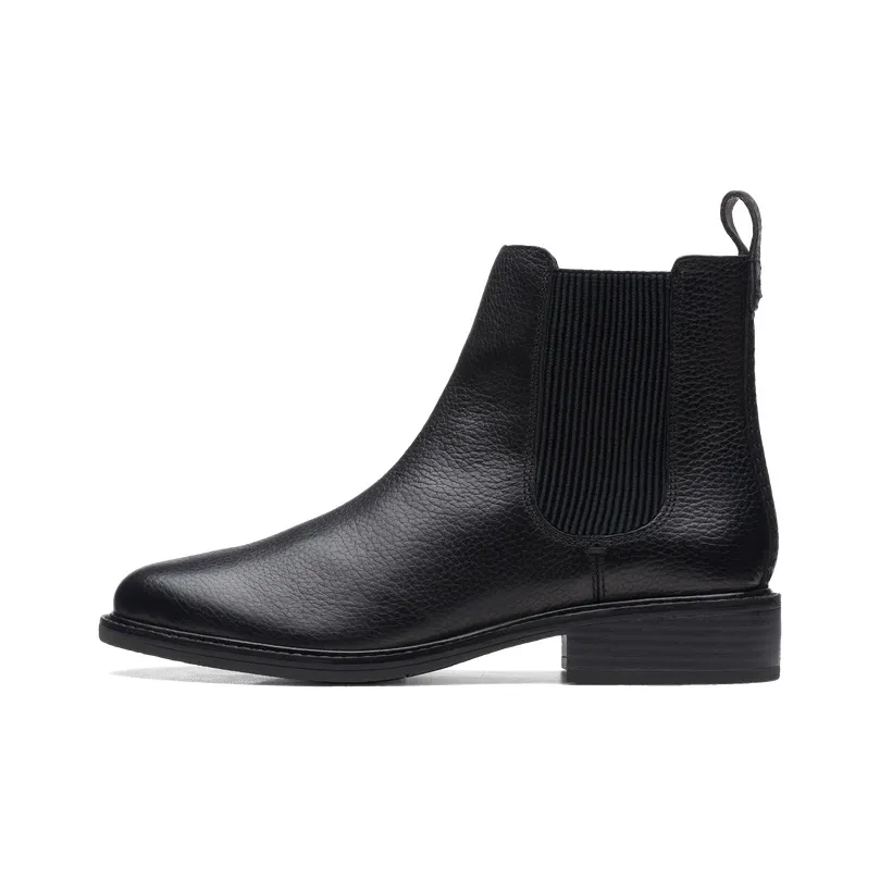Clarks Crew Chelsea Boots Women's Black