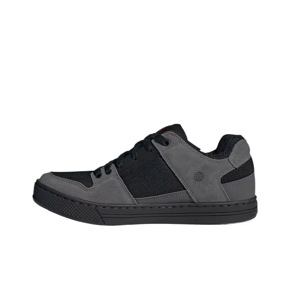 Dsquared2 logo-tab low-top sneakers