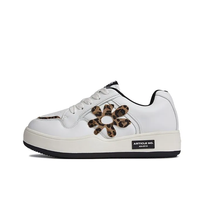 ARTICLE NO. Low Top Skateboard Shoes Unisex Leopard Print With White Accents