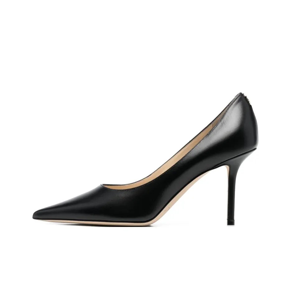 Kahmune offers Shoes couture and bags in a range of skin tones
