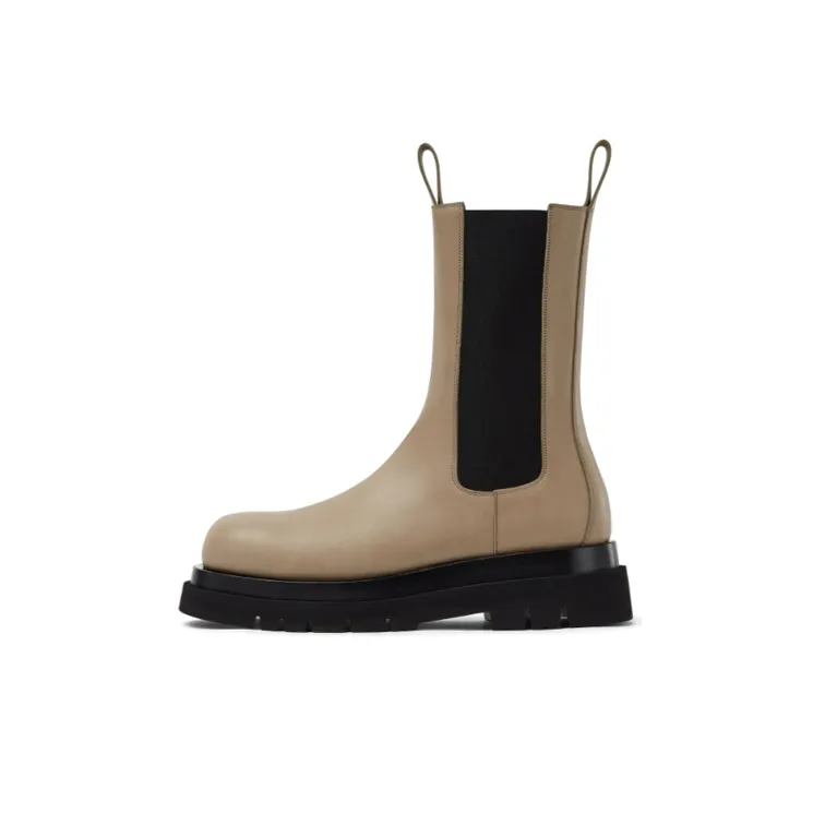 Bottega Veneta Lug Chelsea Short Chelsea Boots Women's Sucrose