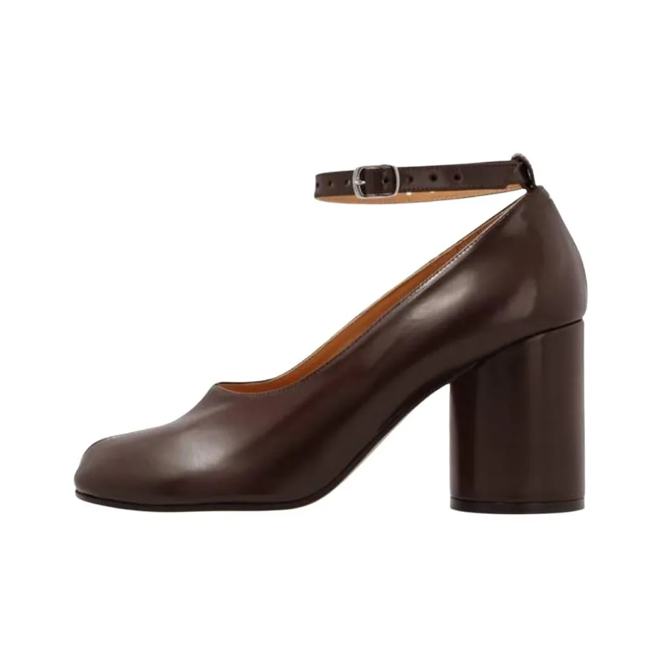 Maison Margiela Tabi Strap Detailed Pumps