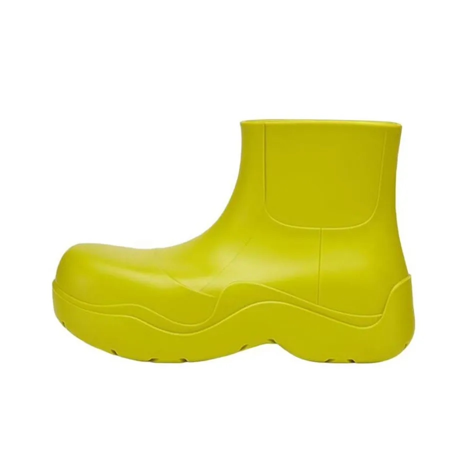 Bottega Veneta Puddle Rain Boots Ankle Boots Men
s Neon Green