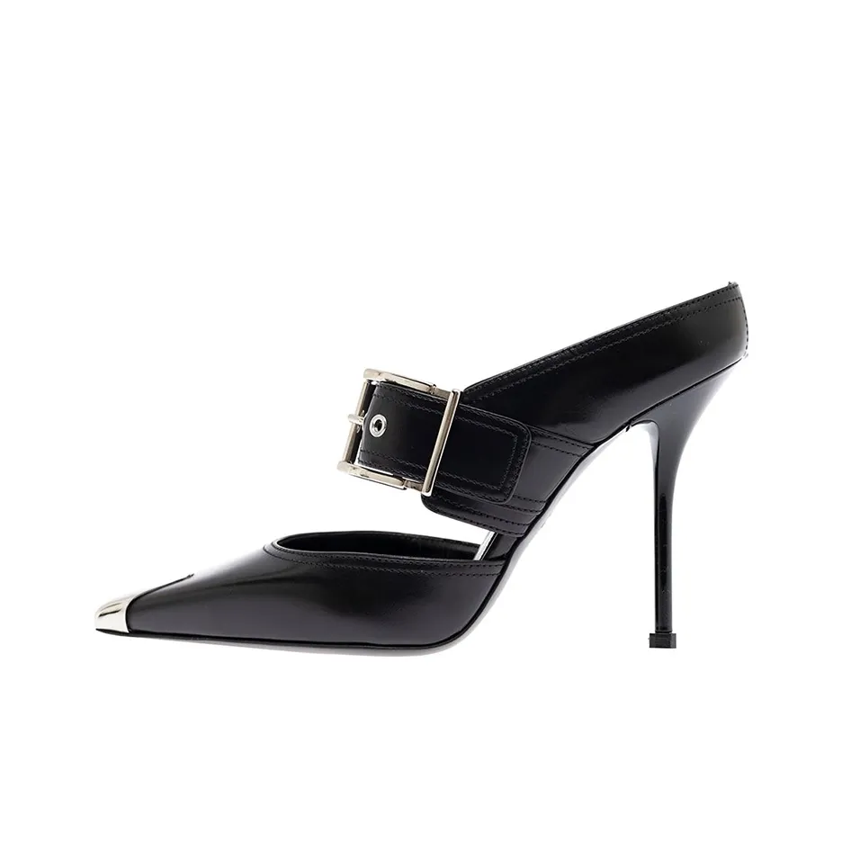 Alexander McQueen Buckle Detailed Pumps