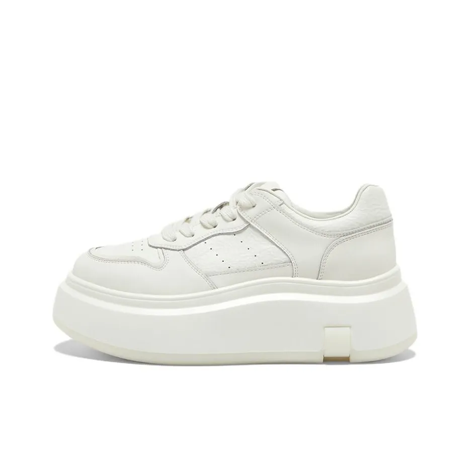BATA Skateboard Shoes Women's Low Top