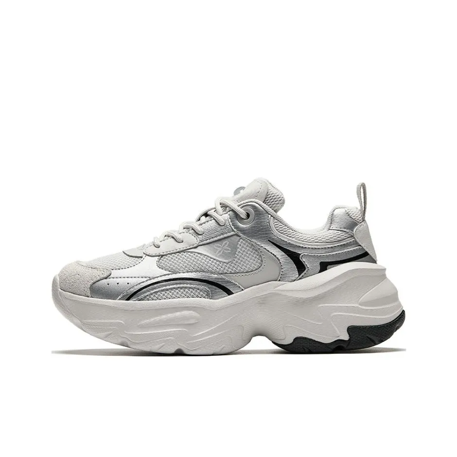 ANTA Устойчивые к истиранию Поддержка Увеличение Высоты Низкий Топ Кроссовки с Толстой Подошвой Женские Серебристый Серый