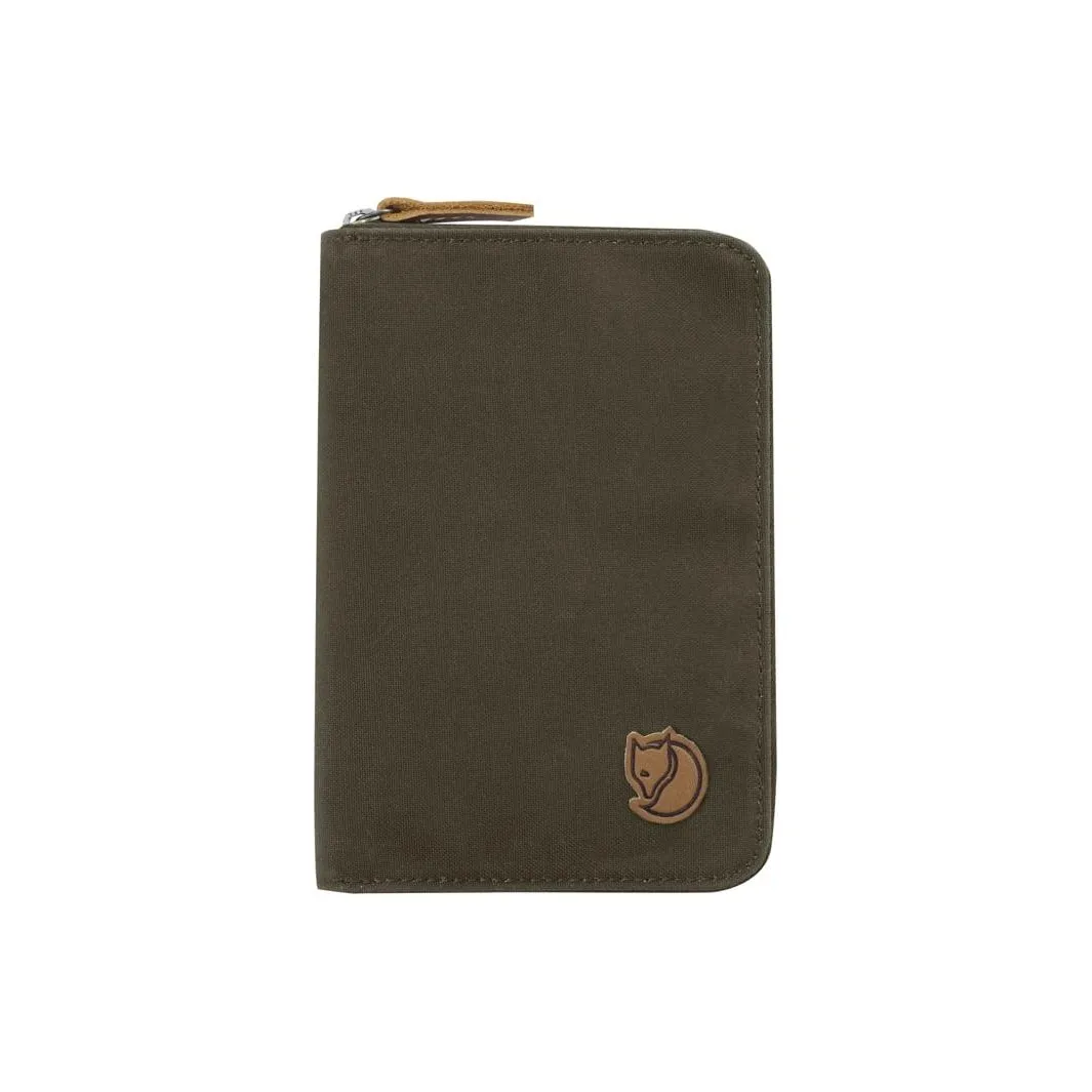 Fjallraven Переработанный полиэстер Passport HOLDER Унисекс Оливковый