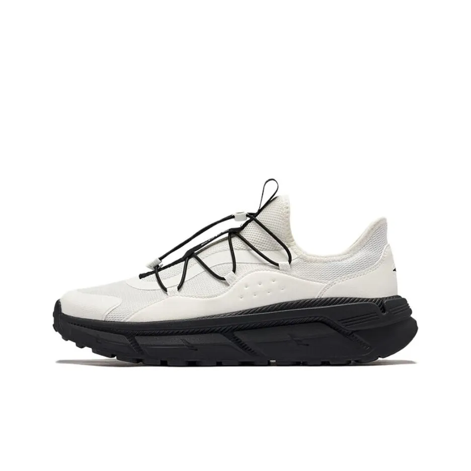 Erke Anti Slip And Wear Resistant Coverage Low Top Chunky Sneakers Men's White Black